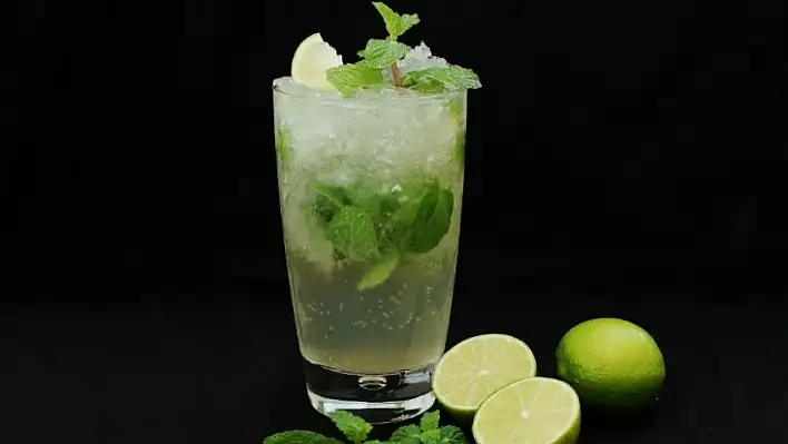 Yaz sıcaklarına ferah çözüm: Naneli limonlu soda tarifi