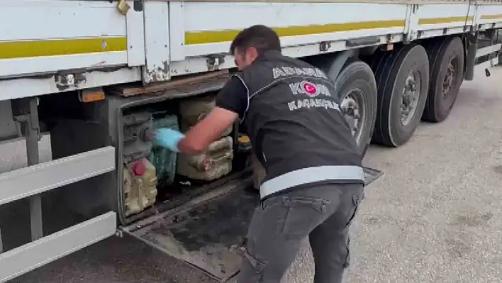 Yedek yakıt bidonunda 149 kaçak telefon çıktı