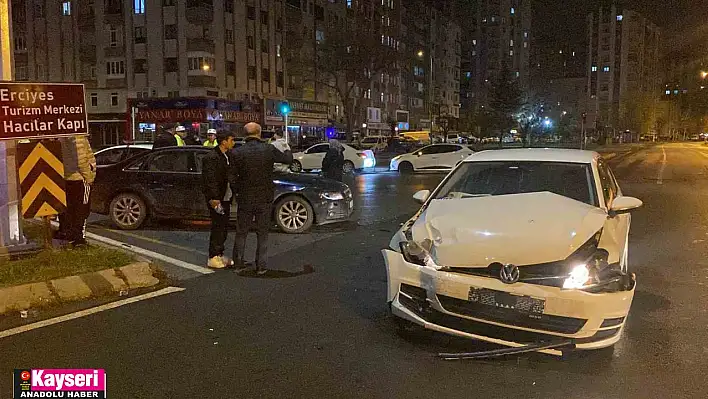 Yeni aldığı otomobiliyle kaza yaptı: Gözyaşlarına boğuldu