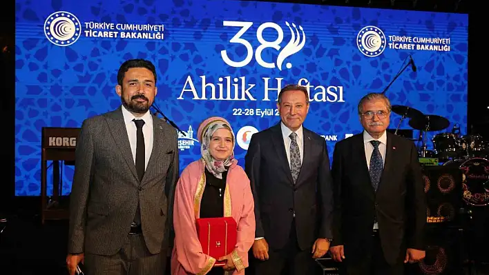 Konya esnafı 81 il arasında yılın çırağını çıkardı