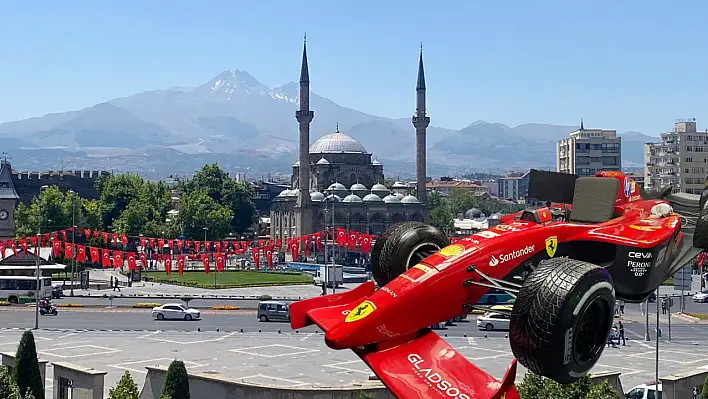 Yolların tozunu attırdı şimdi Kayseri'de