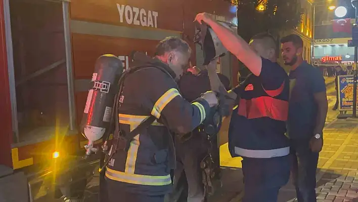 Yozgat'ta iş yeri alevlere teslim oldu