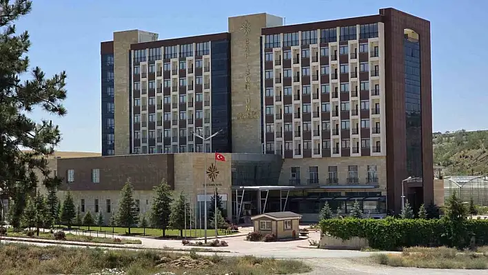 Termal otelde havuza düşen çocuk hayatını kaybetti