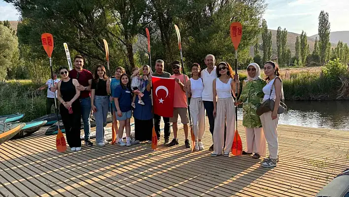 Zamantı Irmağı'nda şehit yakınları ve gaziler kano deneyimi yaşadı...