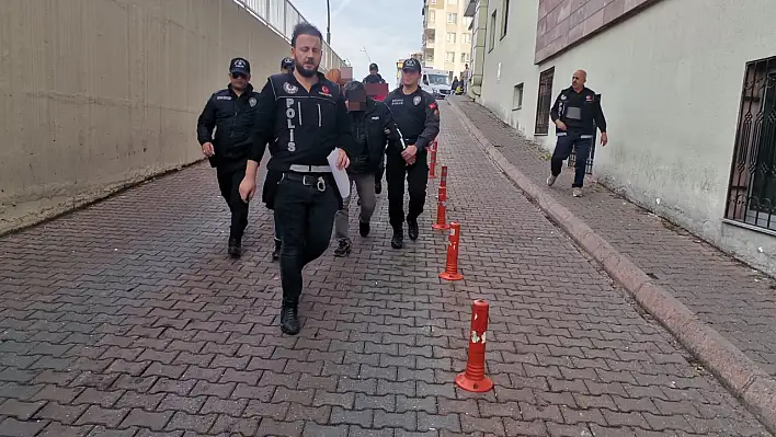 Zehir Tacirlerine Darbe! - Kayseri'ye Sokamadan Yakalandılar