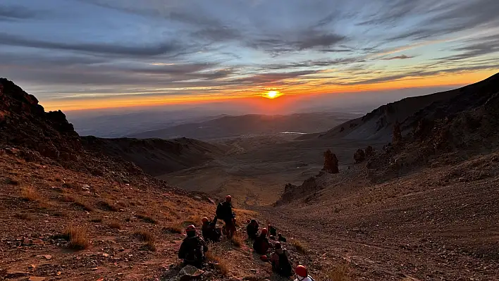 Zirveye yolculuk başladı: Erciyes'te her hafta macera var!