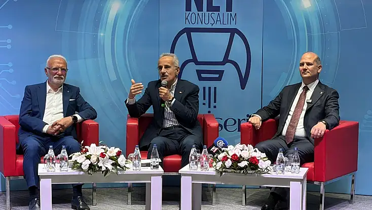 Bakan Uraloğlu Kayseri’de gençlere anlattı: ‘Matematikten geçemezken mühendis oldum’