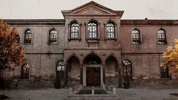 Bir okuldan fazlası: Kayseri Lisesi 133 yıldır tarihe tanıklık ediyor!