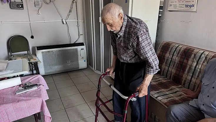 Devlet, 93 yaşındaki Niyazi Dede'nin isteğini yerine getirdi!