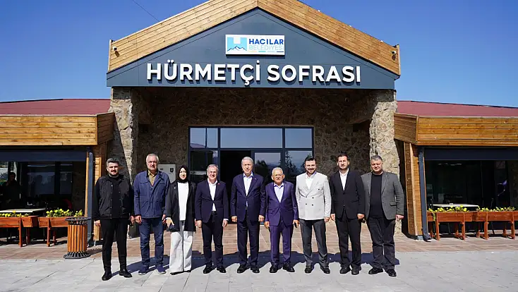 Hulusi Akar ve AK Parti heyetinden dikkat çeken ziyaret: Masada ekonomi ve turizm vardı