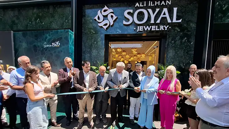 Kayseri'de 100 yıllık aile geleneğinde yeni sayfa! Ali İlhan Soyal kendi markasını açtı