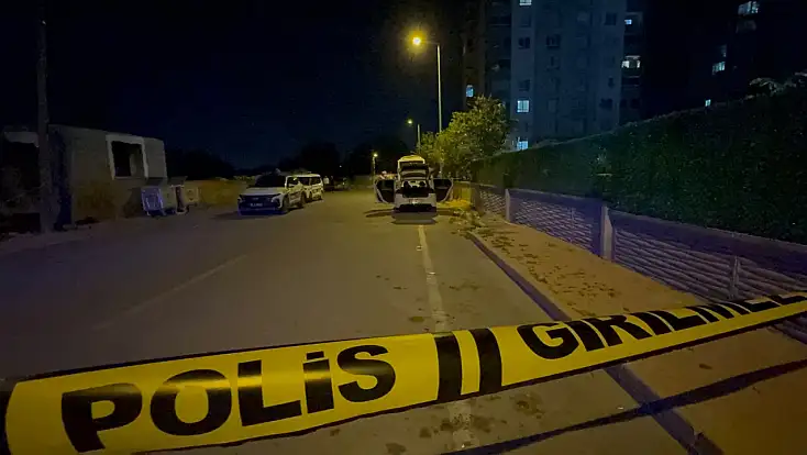 Kayseri'de 2 grup arasında silahlı kavga çıktı: Yoldan geçen karı,koca yaralandı!