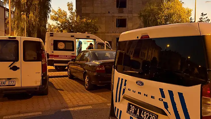 Kayseri'de bıçakla yaraladı: Olay yerinden kaçtı!