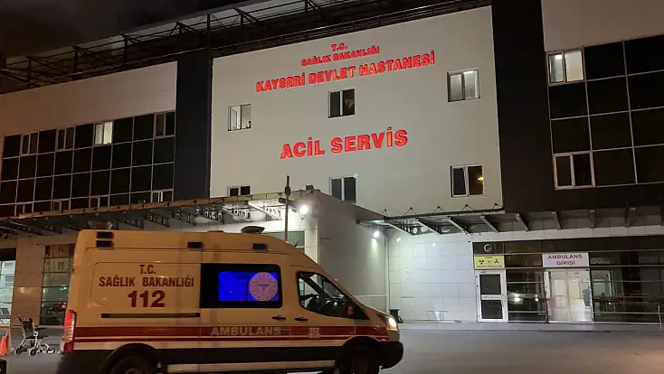 Kayseri'de bıçaklı kavga: 1 şahsı yaralayan şüpheli olay yerinden kaçtı!