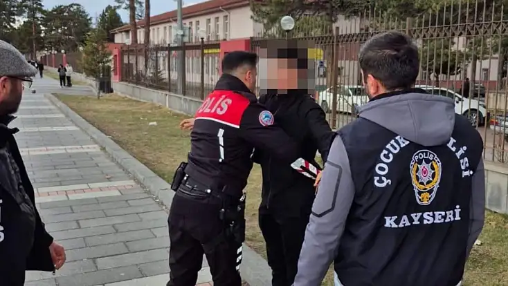 Kayseri'de ekipler alarmda: Okul çevresinde çok sayıda suç unsuru ele geçirildi!