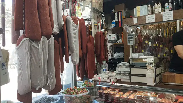 Kayseri'de gurbetçi sezonu esnafı umutlandırmadı! Pastırma ve sucuk satışlarında yüzde 50 düşüş
