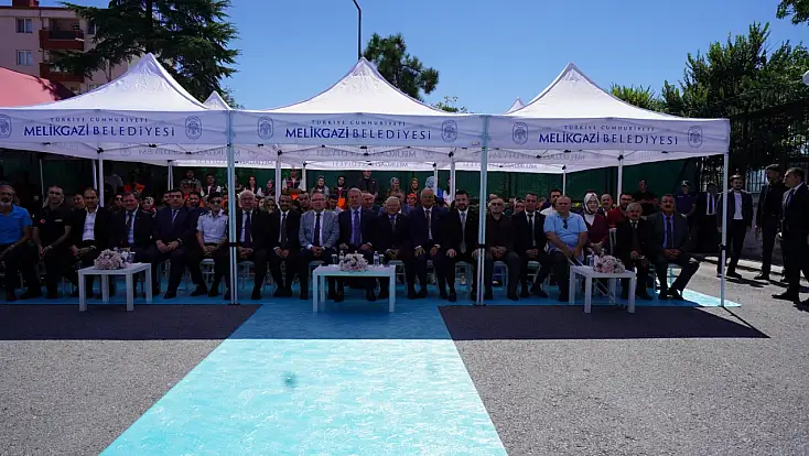Kayseri’de dikkat çeken teslim! Anahtarlar sahiplerini buldu