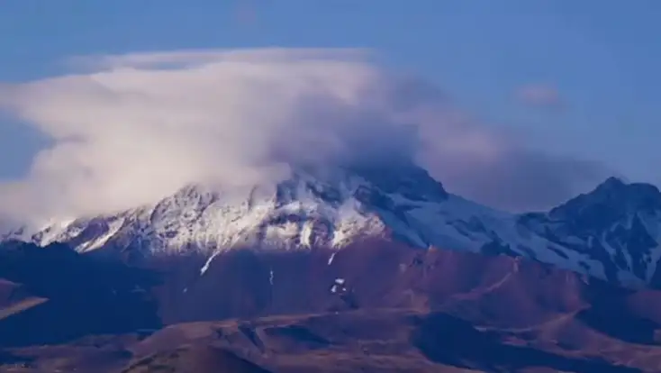 Kayseri’de kış erken yüzünü gösterdi: Erciyes’e ikinci kar düştü