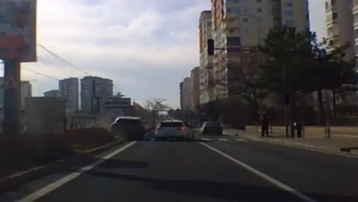 Kayseri'de otomobil yayaların arasında daldı - ''Araç, yarışıyordu''