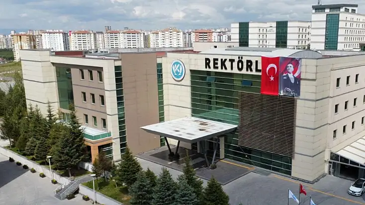Kayseri'de rektörlük yarışında bir isim ısrarı tartışma yarattı