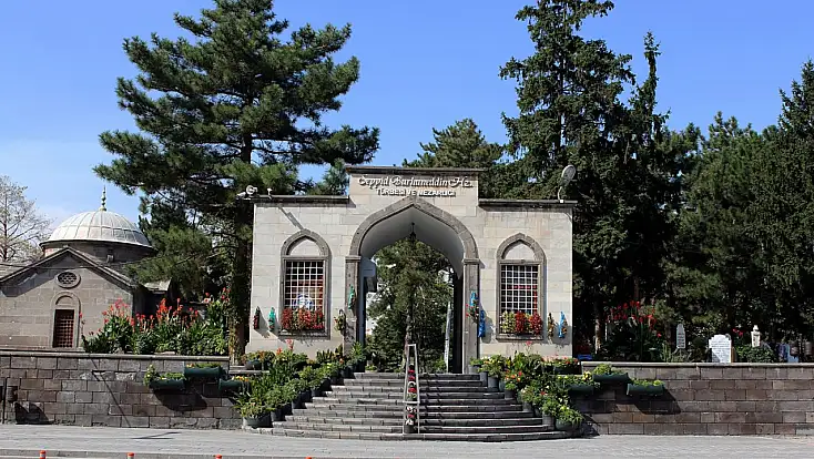 Kayseri’de Seyyid Burhaneddin Türbesi için yeni karar: Hulusi Akar projeyi duyurdu!