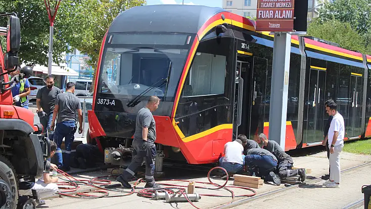 Kayseri’de tramvayın altında kaldı! 24 yaşındaki kadın ağır yaralandı