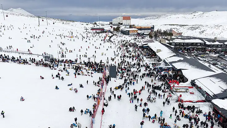 Kayseri'nin incisi Erciyes'te bu hafta da manzara değişmedi!