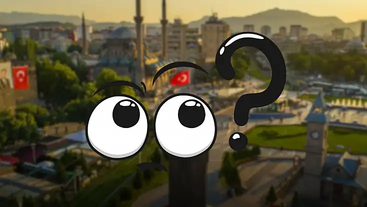 Kayseri'nin kalbinde yarım asırlık mimari miras! Meydanın sessiz tanığı dikkat çekiyor