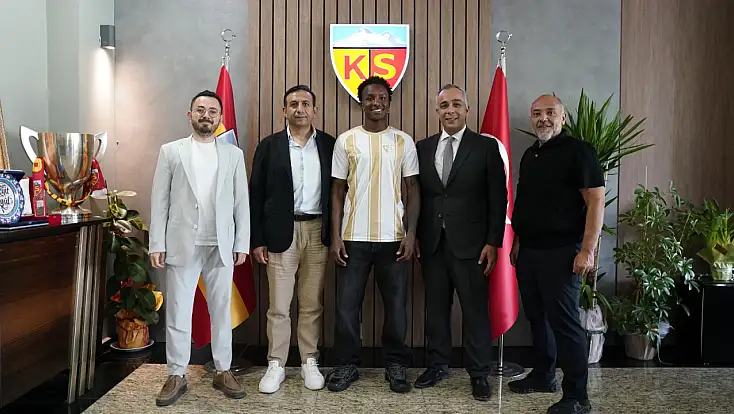 Kayserispor’da tarihi gün: Tahta açıldı, 15 transfer birden