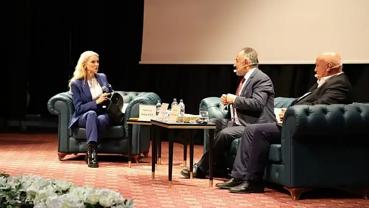 Pelin Çift Kayseri’ye geldi! Develi’den gelen o soru ortalığı karıştırdı