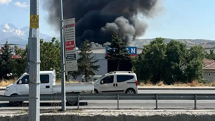 SON DAKİKA: Kayseri OSB'de yangın çıktı!