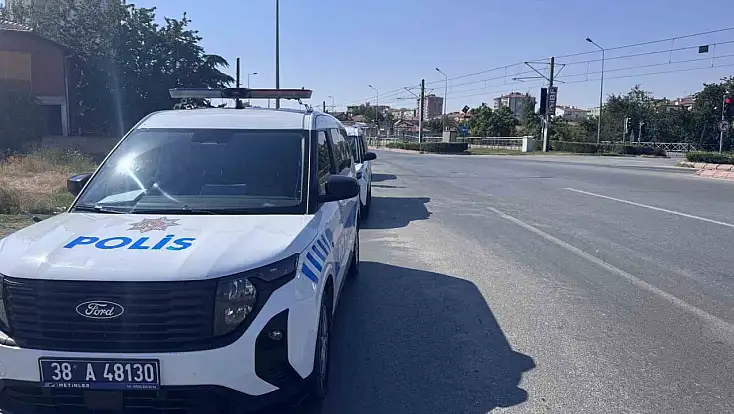 Kayseri'de ticari aracın çarptığı elektrikli bisiklet sürücüsü ağır yaralandı!