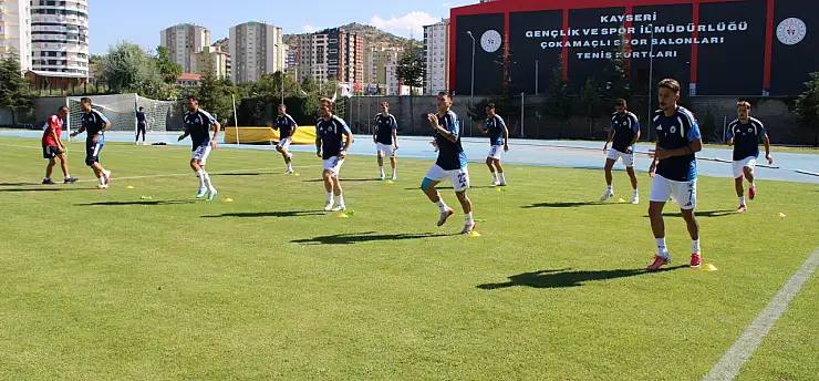 Erciyes 38 FK sporcularına iki gün izin