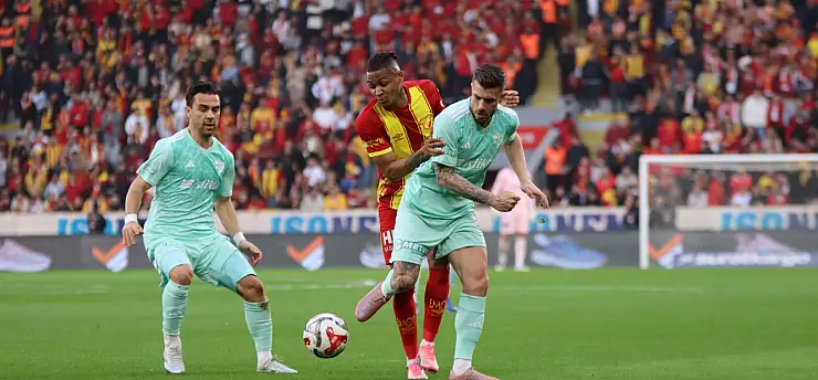 İzmir'de ilk yarı sona erdi! (Göztepe - Kayserispor)