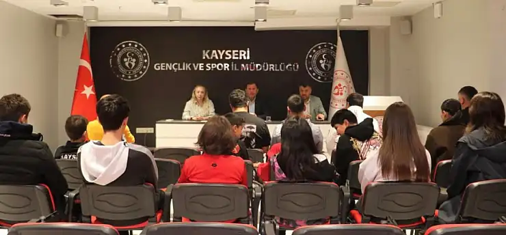 Kayseri'de kayak ve snowboard sporcuları yeni sezon hazırlanıyor! İl Müdüründen sporculara ziyaret…