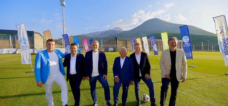 Kayseri'nin dev tesisi spor dünyasını büyüledi! Peş peşe aynı yorum geldi