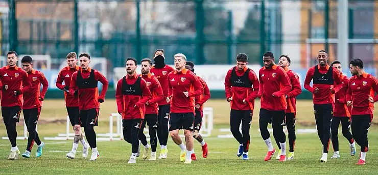 Kayserispor'da kritik maçın hazırlıkları sürüyor! Kocaelispor maçı öncesi sakat ve cezalı listesi...