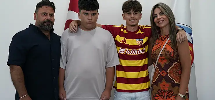 Kayserispor'dan genç oyuncuya büyük adım