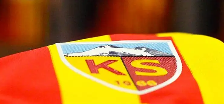 Kayserispor'dan resmi açıklama geldi! 3 yıllık sözleşme imzalandı