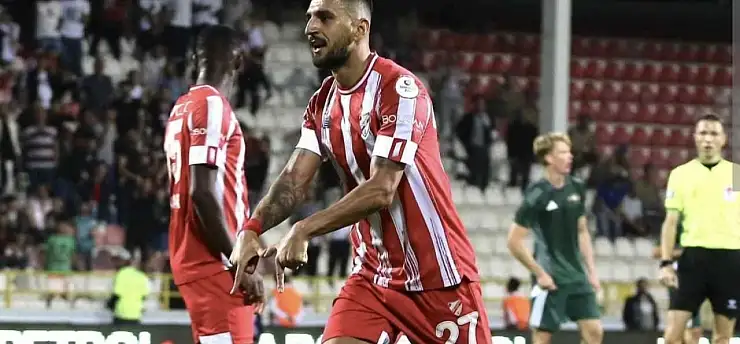 Kayserispor tarihine geçen futbolcu rakibi oluyor