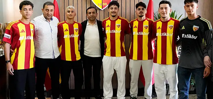 Önce profesyonel imza, şimdi Milli davet! Kayserispor'da büyük sevinç