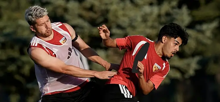 Kayserispor'un Kasımpaşa sınavı: Yeni transferler sahaya çıkıyor