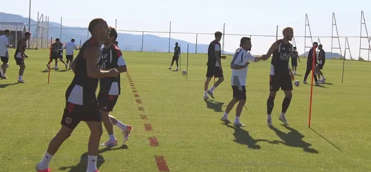 Kayserispor'un rakibi Batman Petrolspor Erciyes'te sezona hazırlanıyor