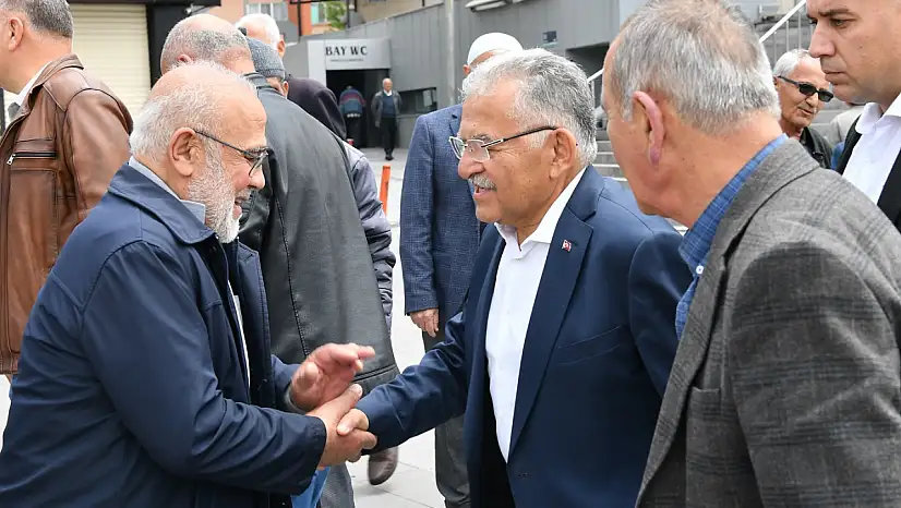 Büyükkılıç, baba ocağı Develi'de vatandaşla bayramlaştı