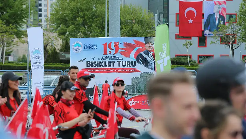 Kayseri'de 19 Mayıs'a özel bisiklet turu: Başkan Büyükkılıç start verdi!