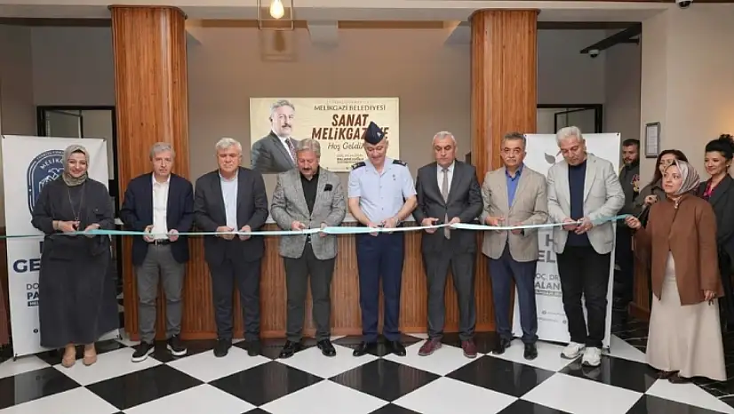 Kayseri'de Karma Resim Sergisi kapılarını açtı