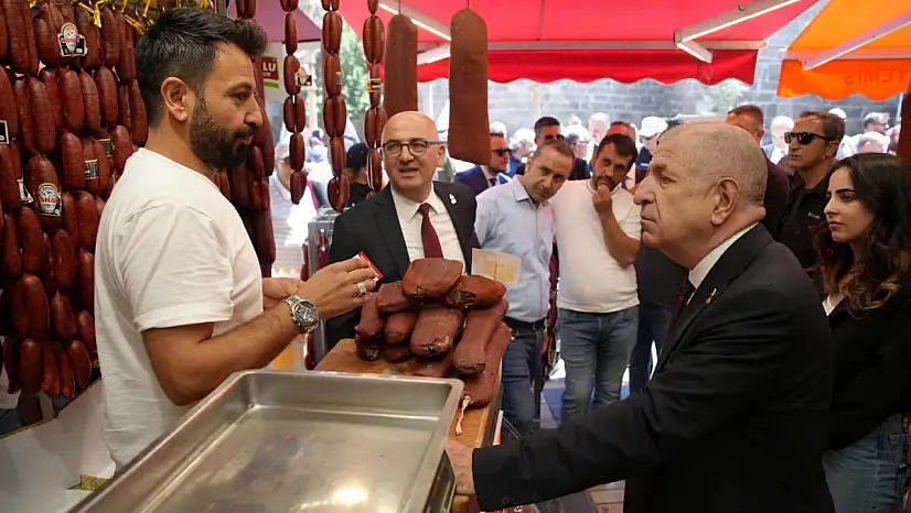 Ümit Özdağ: 20 bin TL maaş alıyorlar, kilosu 3250 TL'ye varan pastırma dükkanlarının önüne sığınıyorlar!
