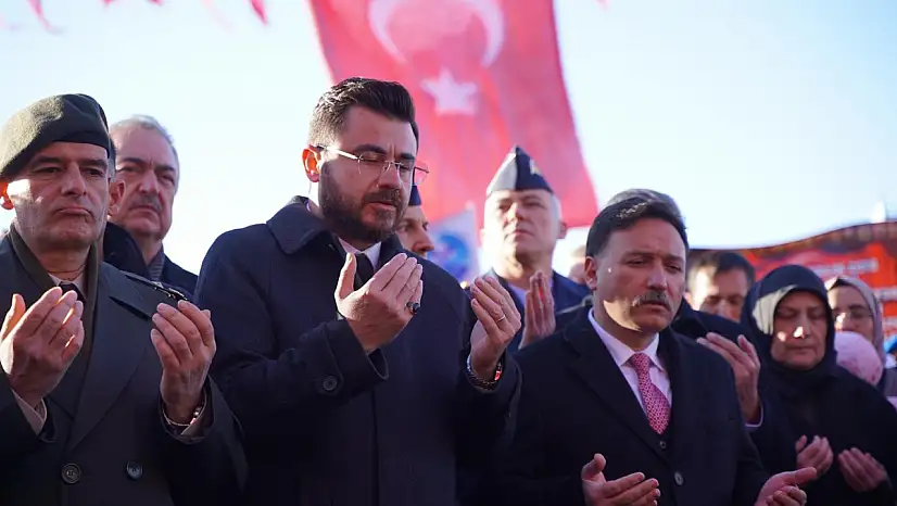 AK Parti Kayseri teşkilatı 17 Aralık şehitlerini andı