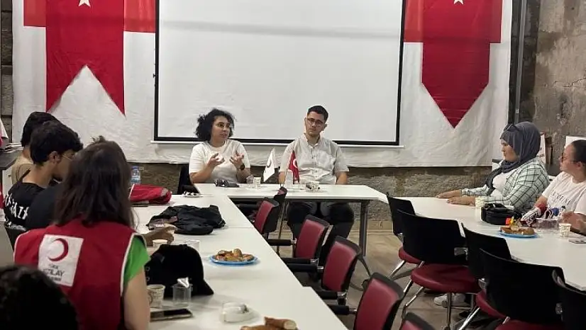 Avukatlar ve mühendisler gençlerle buluştu: Kayseri'de ilham veren oturumlar
