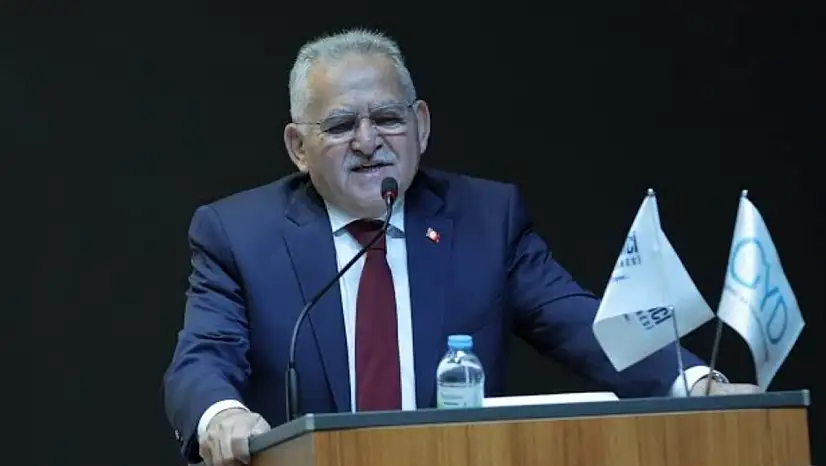 Başkan Büyükkılıç'tan Mevlid Kandili mesajı: 'Tüm insanlığa huzur ve esenlik getirmesini diliyorum'